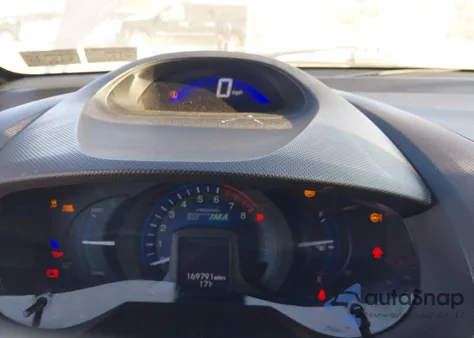 2013 Honda Insight Ex from USA, damaged, VIN JHMZE2H72DS002007